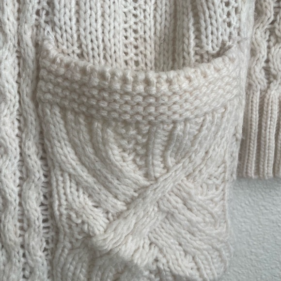 American Eagle Outfitters Cable Knit Cardigan Shawl Collar Pockets Cream XS/S‎ - Picture 7 of 10